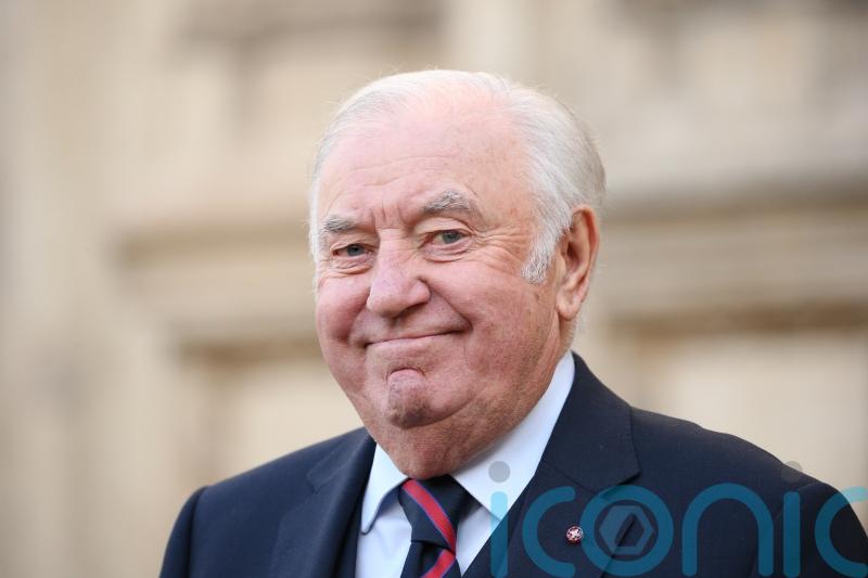 Comedian Jimmy Tarbuck fined for driving offences, court documents show