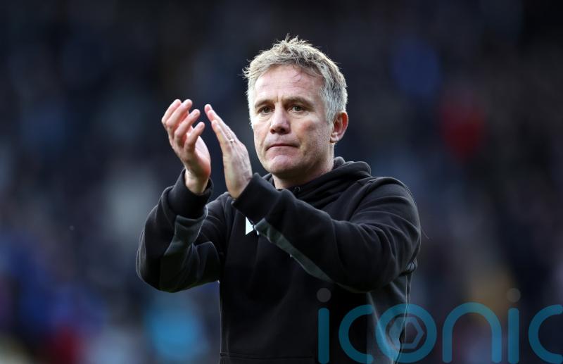 Phil Parkinson hails “colossus effort” as 10-man Wrexham edge past Colchester