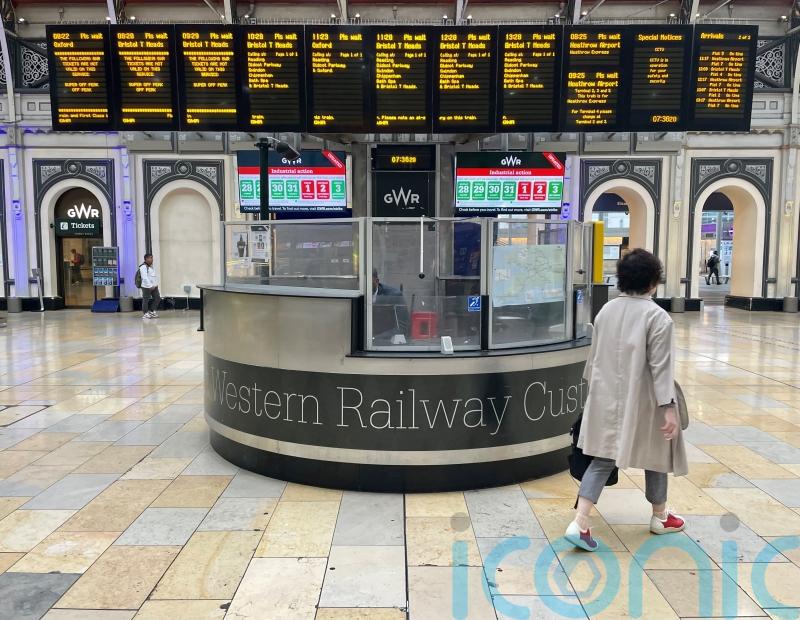 Network Rail manager in charge when passengers were left stranded steps down