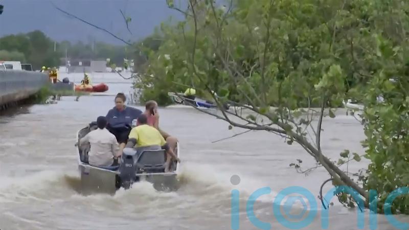 More than 300 rescued from floodwaters in northeast Australia