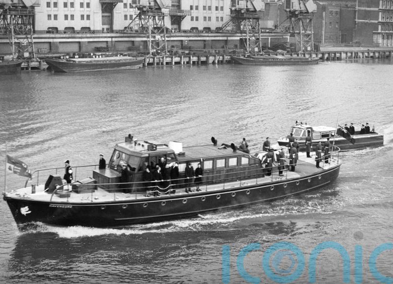 No 10 hopes British buyer can be found for barge that carried Churchill’s body