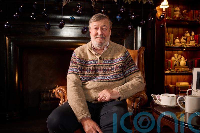 Stephen Fry to condemn rise in antisemitism in Channel 4 Christmas message