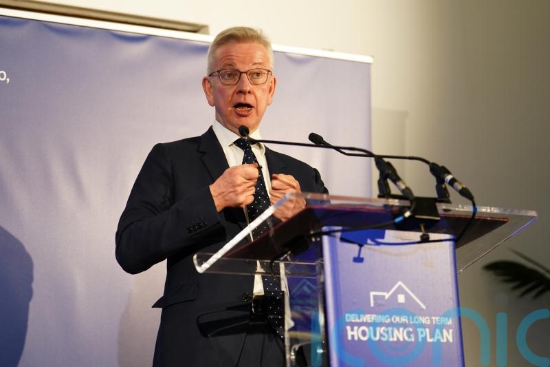 Gove’s move to allow councils to block housing on greenbelt prompts criticism