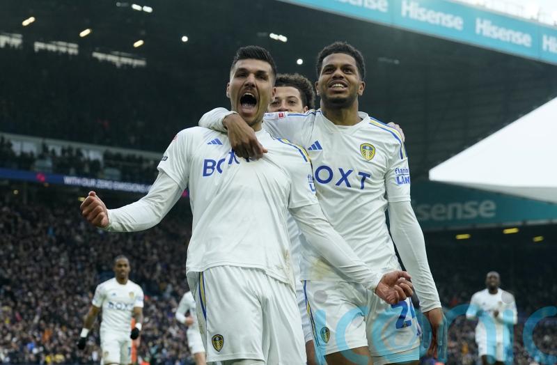Leeds thump Ipswich to kick-start their bid for an instant Premier League return