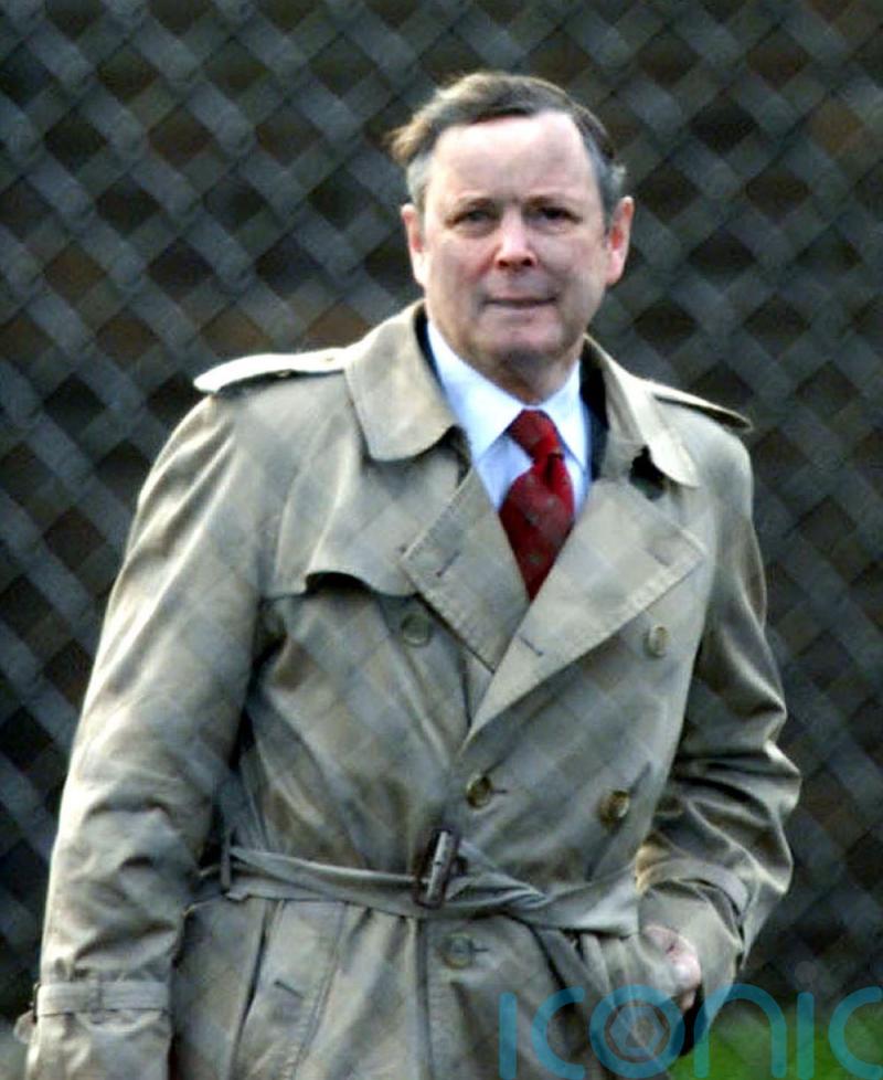 Decommissioning chairman wanted to quit in 2001 after slow progress – records