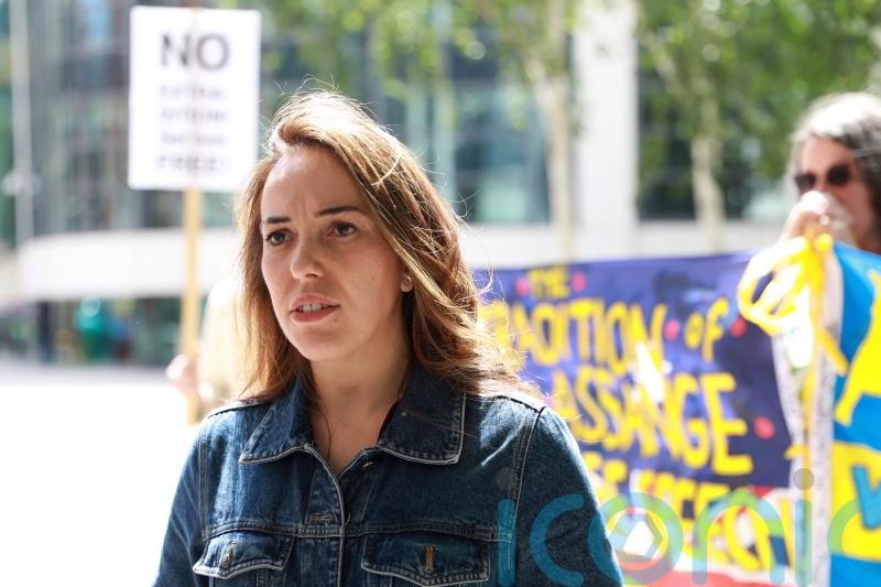 Assange’s wife pays tribute to John Pilger as ‘consistent ally of dispossessed’