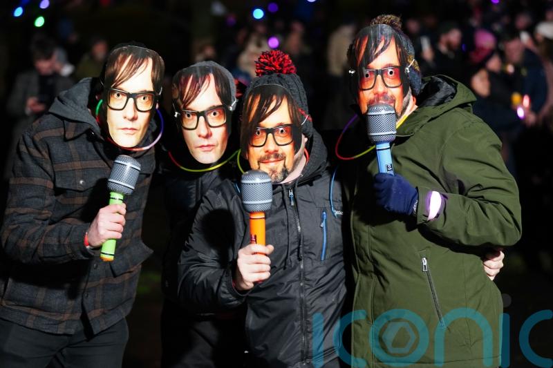 Thousands gather at Edinburgh street party ahead of ‘phenomenal’ fireworks