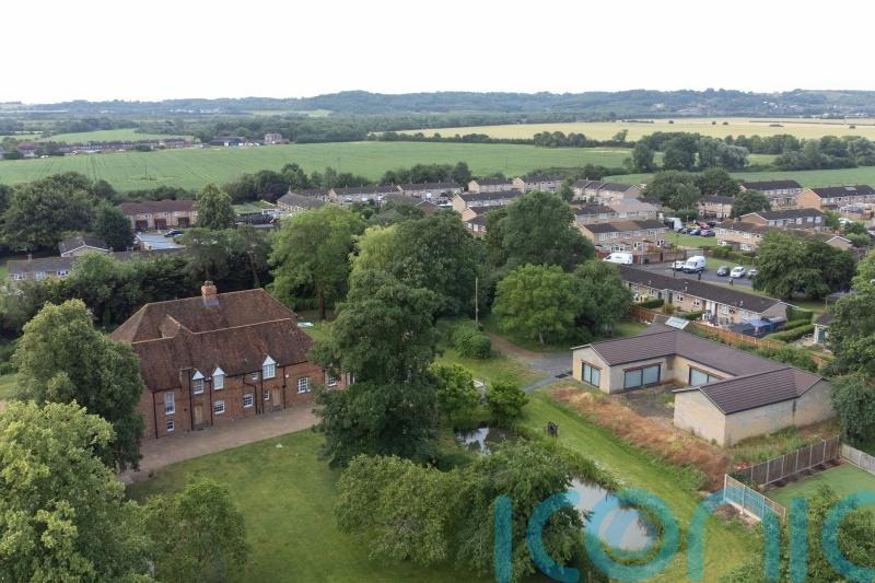 Captain Tom spa pool demolition: Deadline for High Court challenge passes