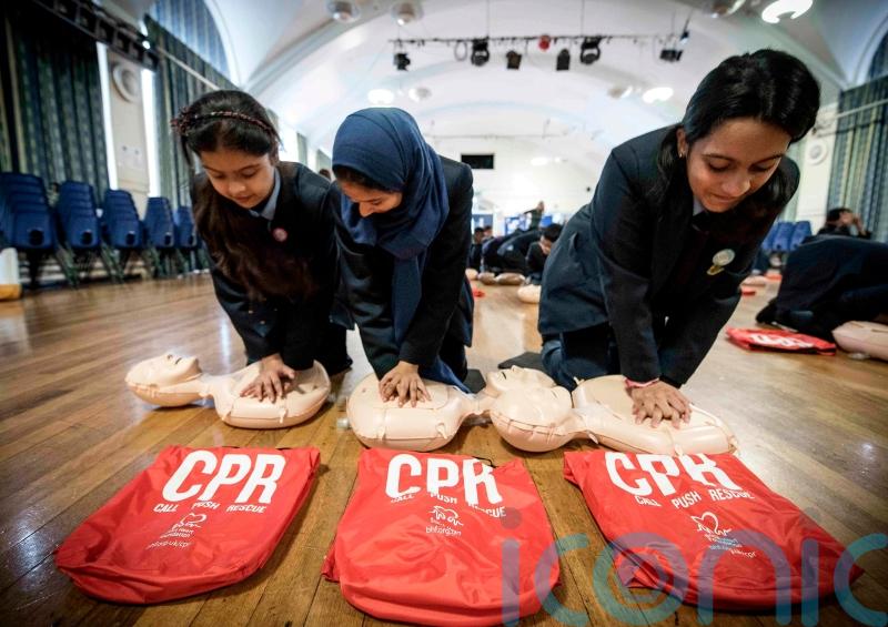 Greens call for rollout of first aid course in schools