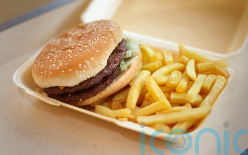 Giving children food high in calories, fat and sugar ‘damages blood vessels’