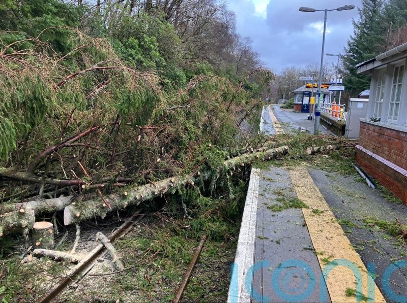 Humza Yousaf warns of more disruption from Storm Jocelyn