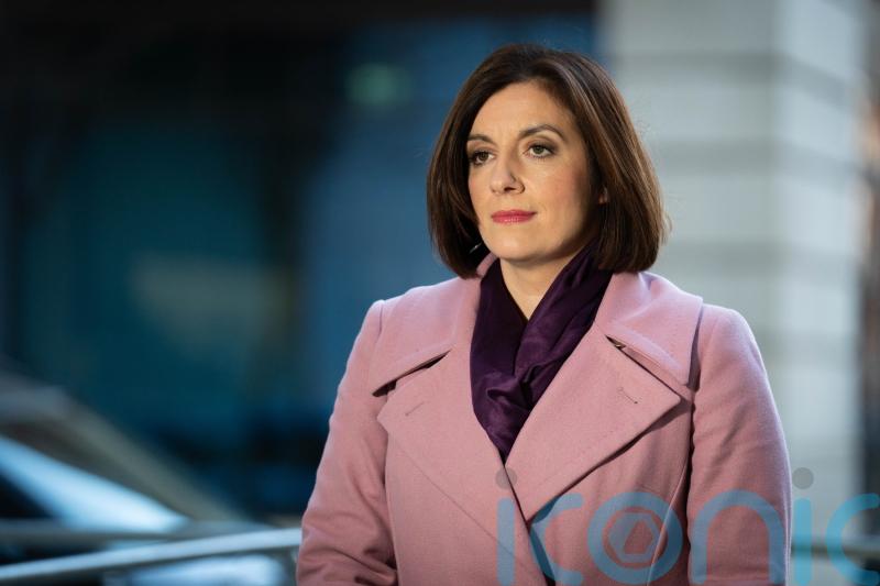 Government rejects Labour bid to create register for children absent from school
