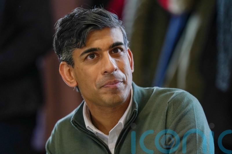 Rishi Sunak faces backlash from Tory right over tobacco ban plan