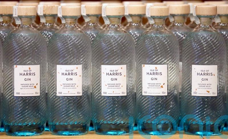 Chemists develop method to take ‘chemical fingerprint’ from gin samples
