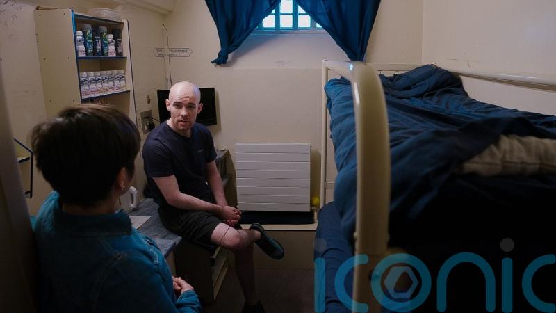 Prisoners may have to be freed early if overcrowding not tackled, chief warns