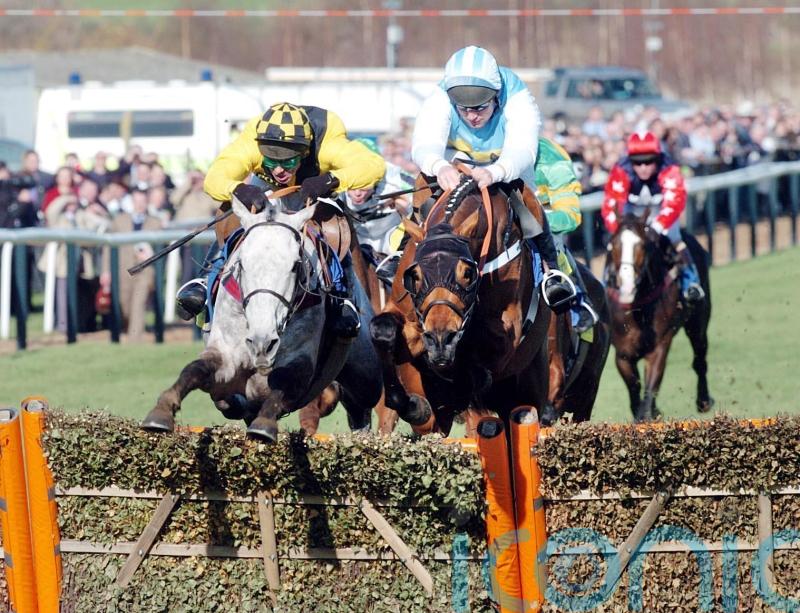 ‘Once in a lifetime horse’ Hardy Eustace dies