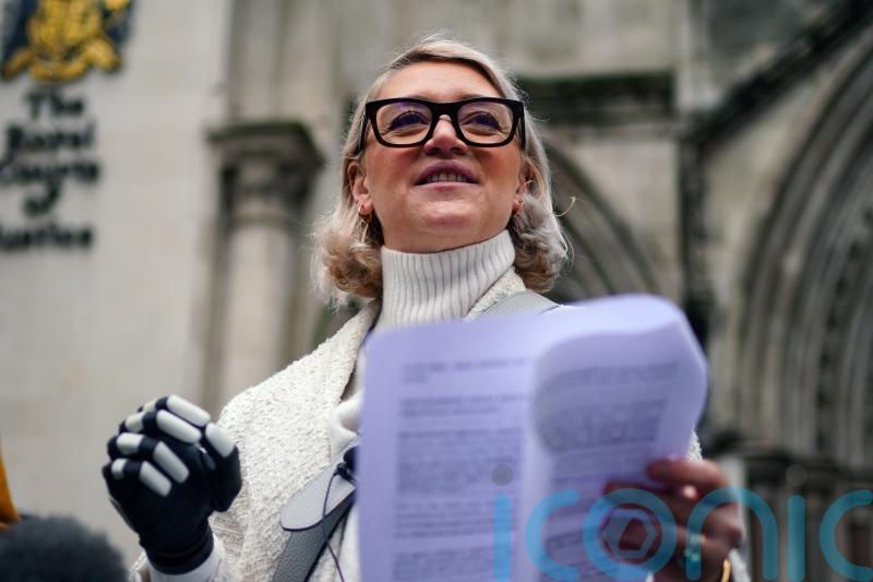 Woman who lost limbs in Tube accident demands meeting with mayor