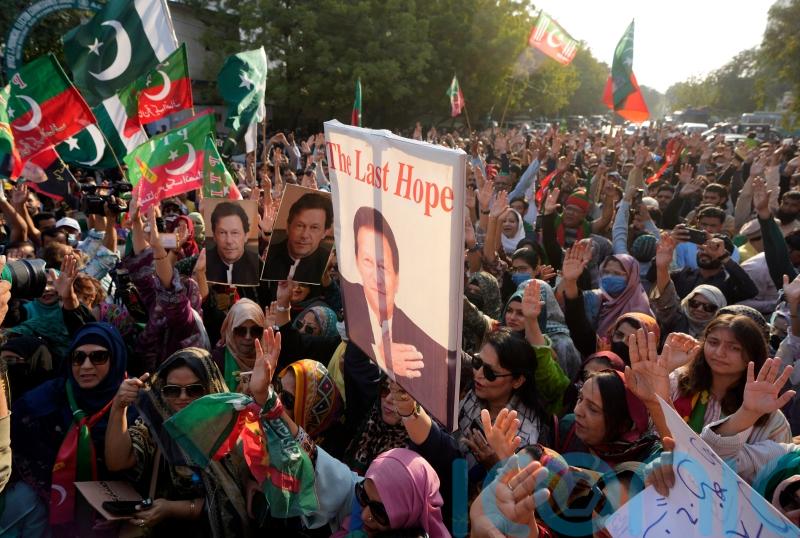 Allies of ex-PM Khan win biggest share of seats in final Pakistan election tally