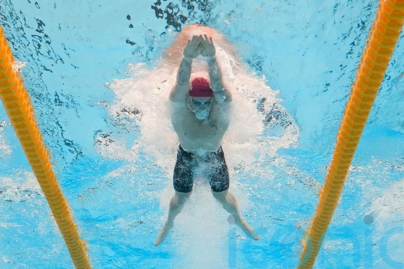 Adam Peaty qualifies fastest for 100m breaststroke final at World Championships