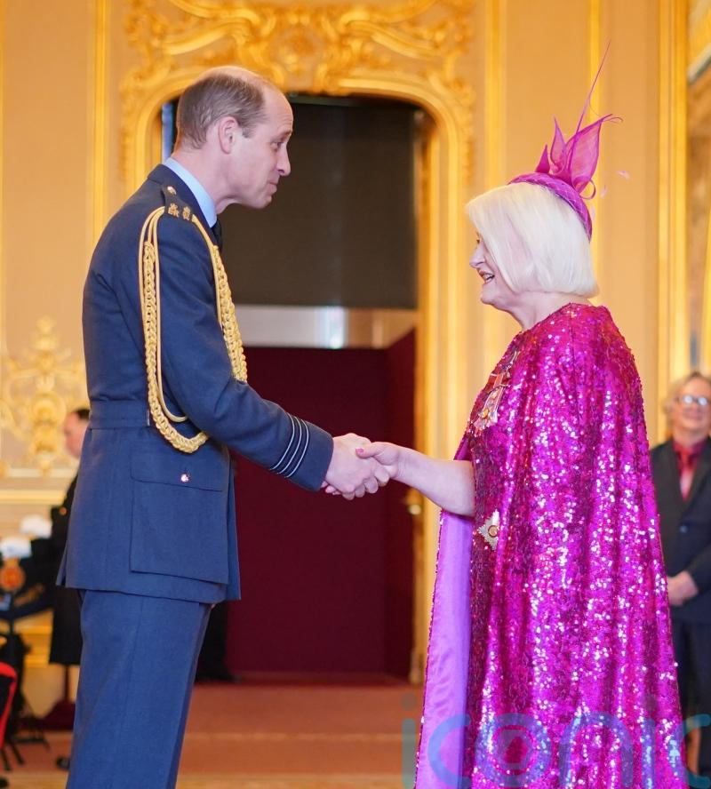 Labour MP dedicated to finding brain cancer cure collects honour from William