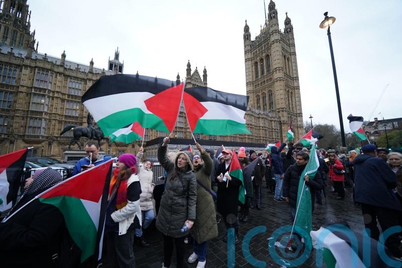 Police ‘need powers to disperse threatening protests outside Parliament’
