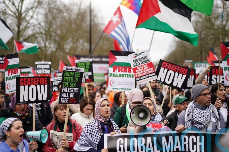 Protest organisers should have to give more warning to the police, say MPs