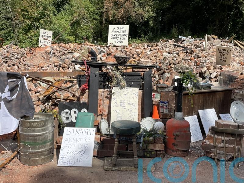 Owners of Crooked House ordered to rebuild West Midlands pub destroyed by fire
