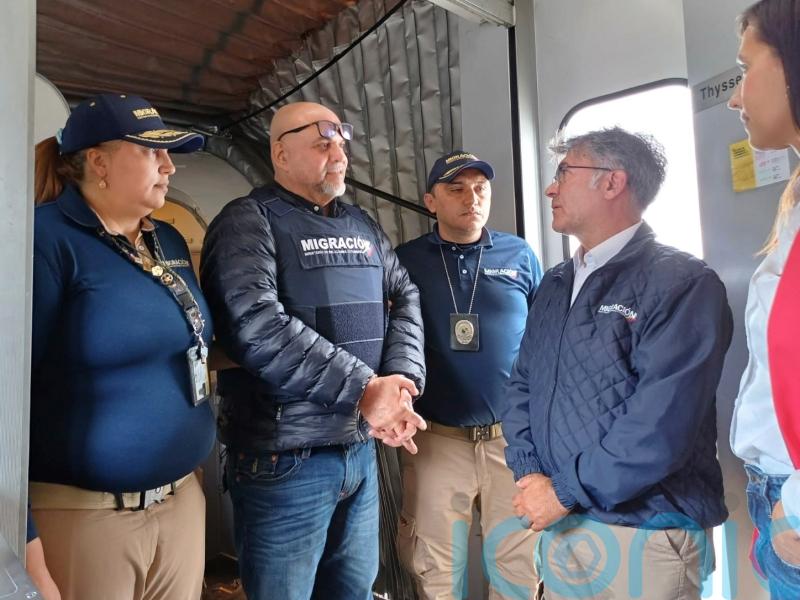 Warlord Mancuso is extradited back to Colombia after serving sentence in US