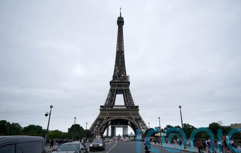 Leap-year newspaper raises money and laughs in France