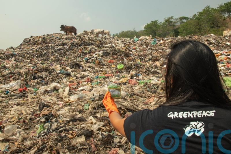 Households urged to count plastic waste as part of week-long national campaign
