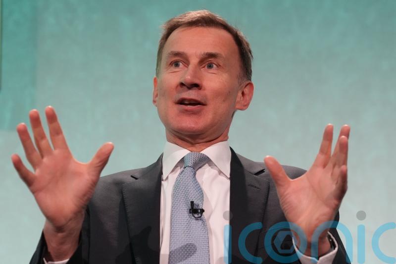 Hunt to announce 2p national insurance cut in pre-election Budget