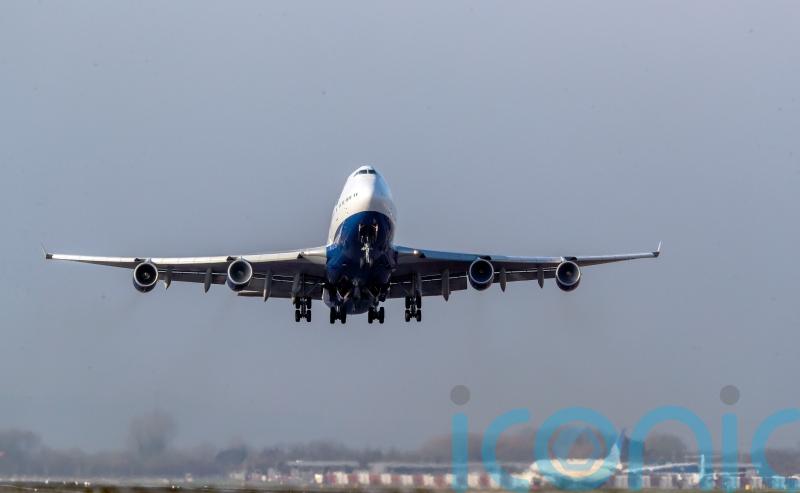 Budget: Higher taxes for airline passengers