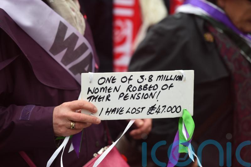Women who lost out in state pension age change owed compensation – ombudsman