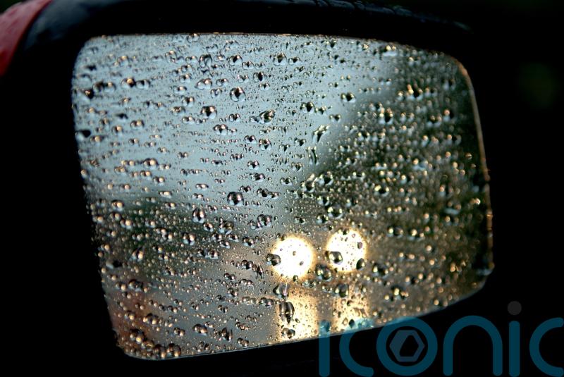 Ministers to launch review into headlight glare as drivers report being dazzled