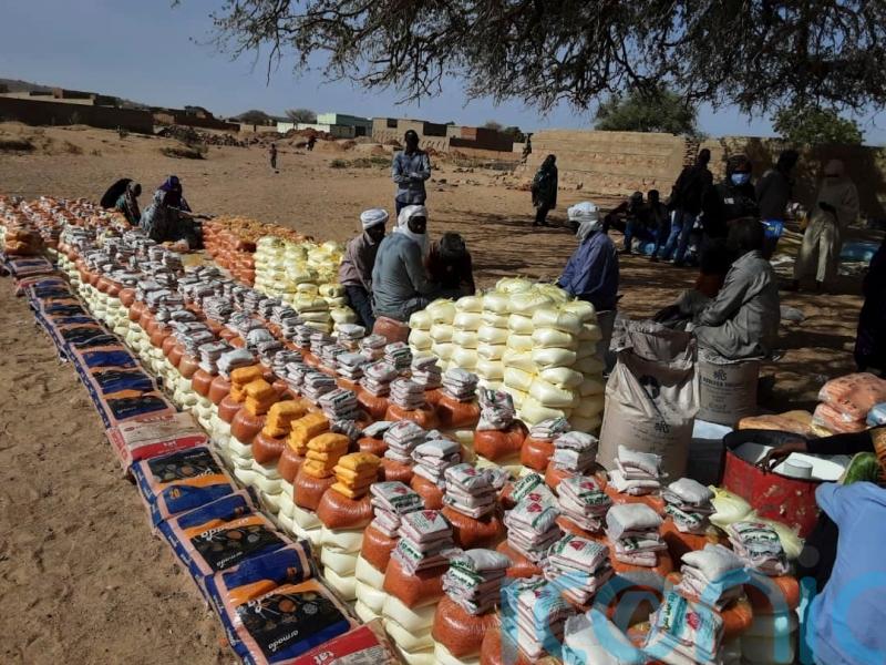 UN begins distributing food in war-torn region but warns of starvation risk