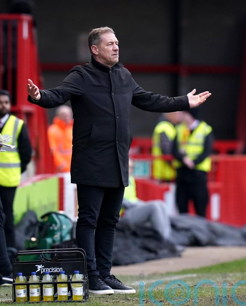 Scott Lindsey bemoans costly ‘gifts’ as Crawley beaten by Colchester