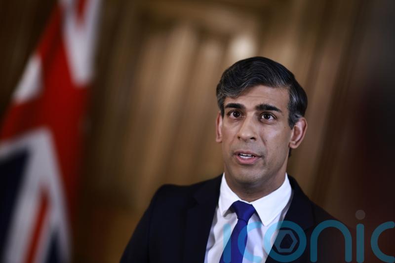 Conservative support falls to new record low for second consecutive month