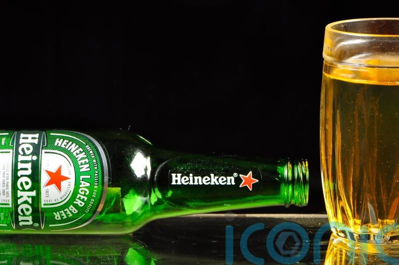Heineken sells more beer amid strong supermarket demand