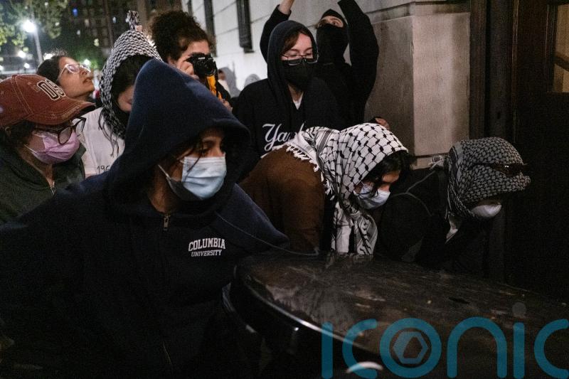 Columbia University threatens to expel student protesters who occupied building