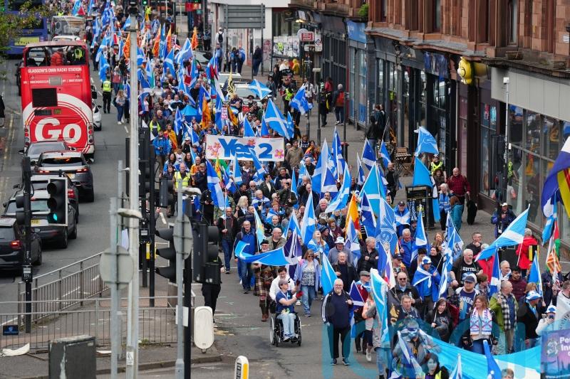 Hundreds march in Glasgow in pro-independence rally