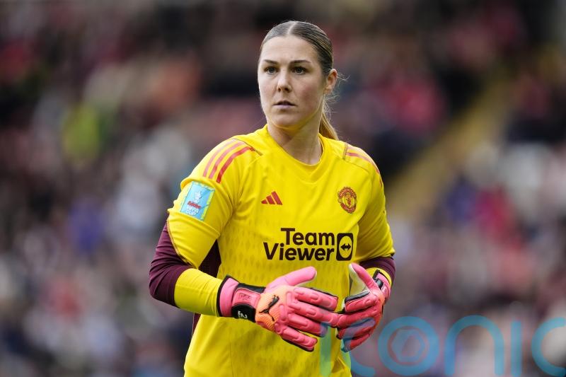 Mary Earps will take her time to decide Manchester United future