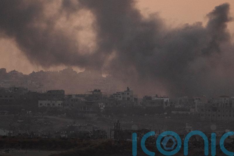 Israeli strikes continue near Gaza&rsquo;s Rafah