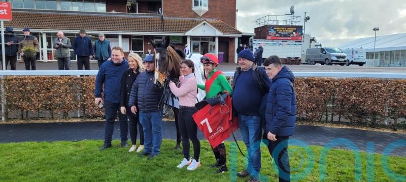 Slattery on weather watch for Haydock contender Easy