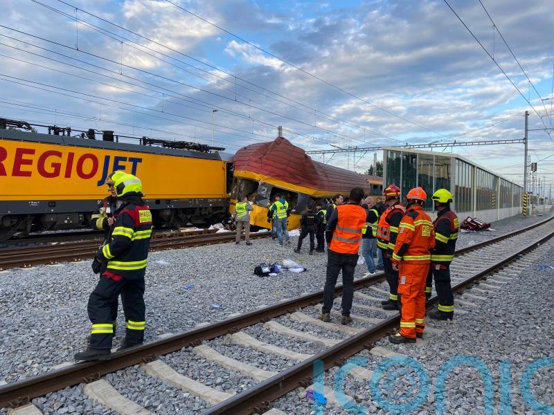 Four people killed and 27 injured in Czech Republic train crash