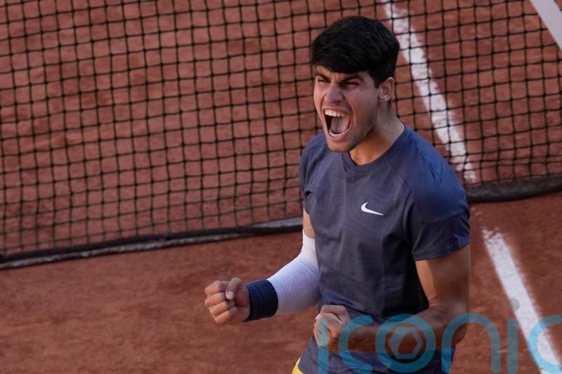 Carlos Alcaraz wants to keep the Spanish flag flying over Roland Garros