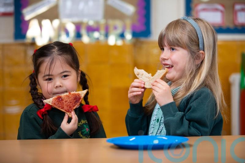 Labour promises school breakfast clubs will save parents £400 a year