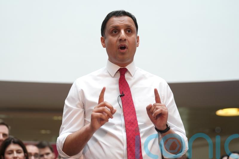 Sarwar pledges Labour will put Scotland at forefront of medical research
