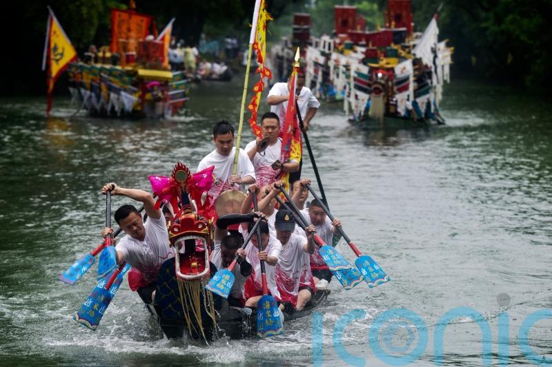 Dragon boat racing puts modern twist on an ancient tradition