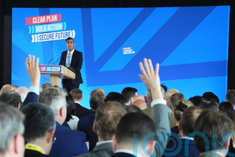 Tories vow to scrap national insurance for the self-employed ‘risk-takers’