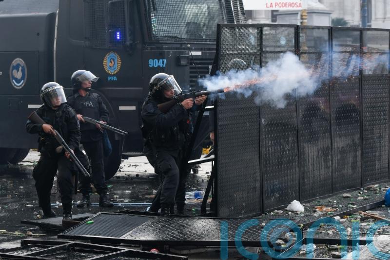 Senators approve president’s bills after violent protests in Argentina